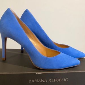 Banana Republic Madison Suede Pump
